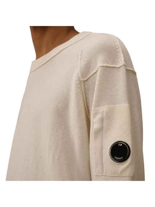Maglione da uomo in misto lana riciclata, girocollo, colore off white melange C.P. COMPANY | KN707A110149AM13